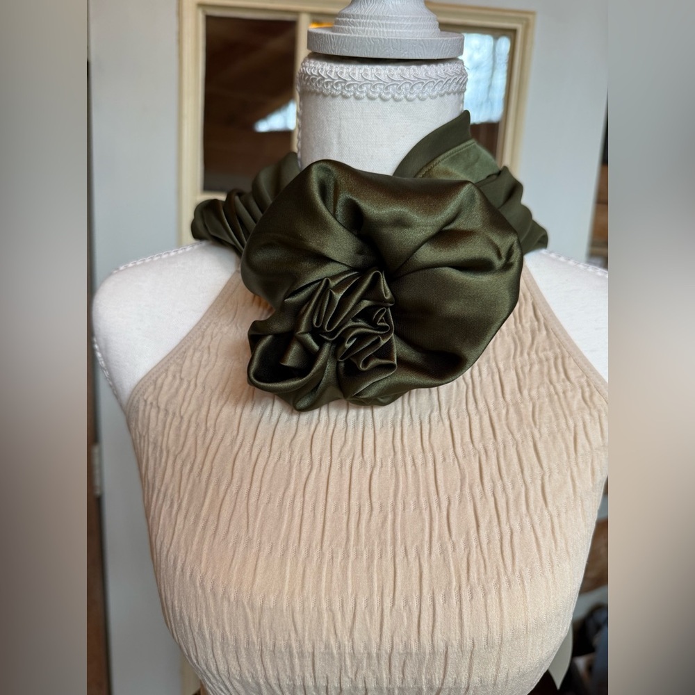 Gorgeous Ranch Dress’n olive satin wild rag